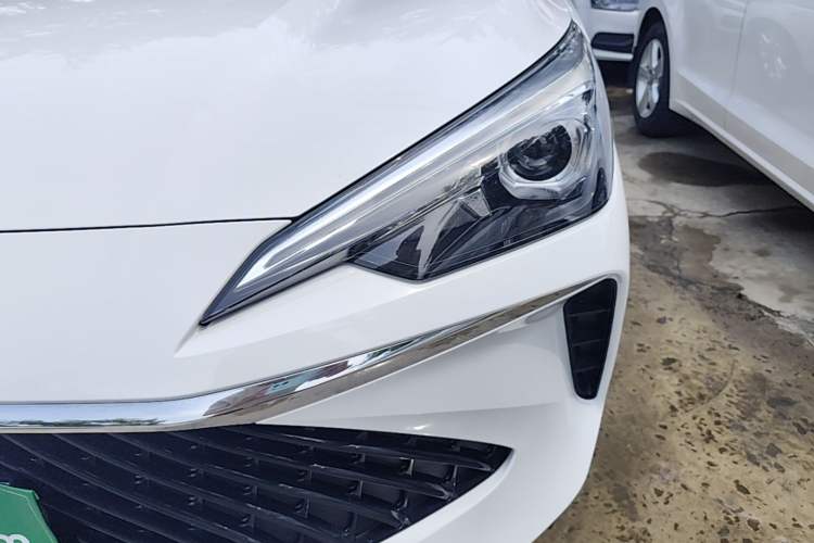 Used Roewe i5 2023 1.5L Manual Comfort Edition Left Front Headlight