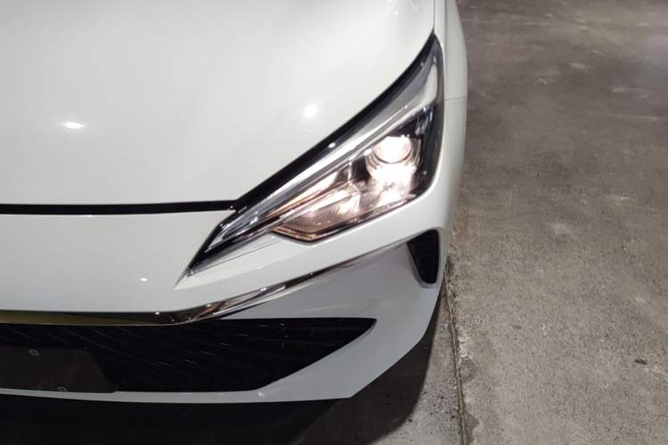Used Roewe i5 2023 1.5L Manual Comfort Edition Left Front Headlight
