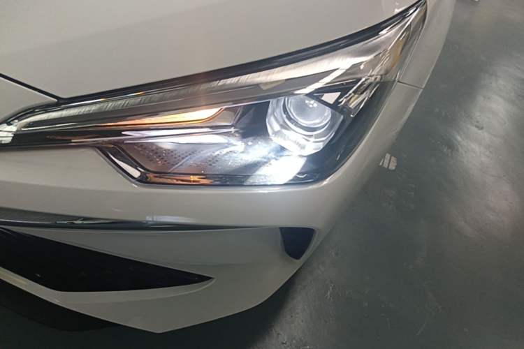 Used Roewe i5 2023 1.5L Manual Comfort Edition Left Front Headlight
