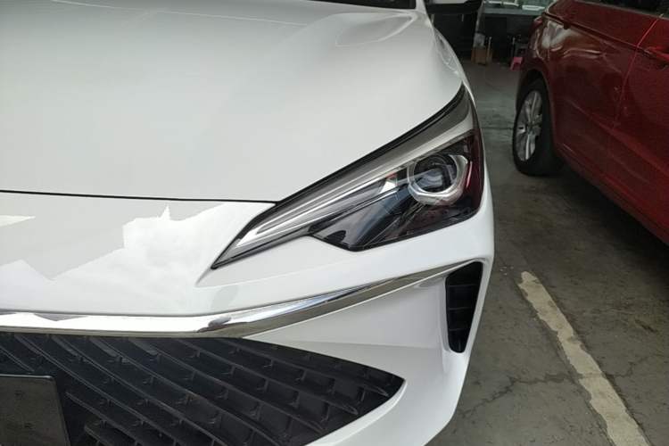 Used Roewe i5 2023 1.5L Manual Comfort Edition Left Front Headlight