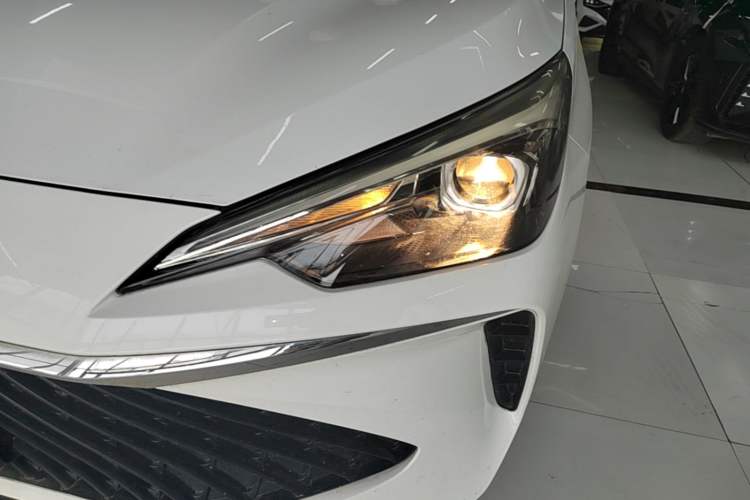 Used Roewe i5 2023 1.5L Manual Excellence Edition Left Front Headlight