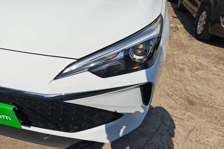Used Roewe i5 2023 1.5L Manual Comfort Edition Left Front Headlight