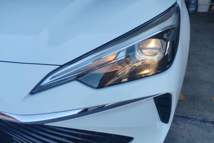 Used Roewe i5 2023 1.5L CVT Luxury Edition Left Front Headlight