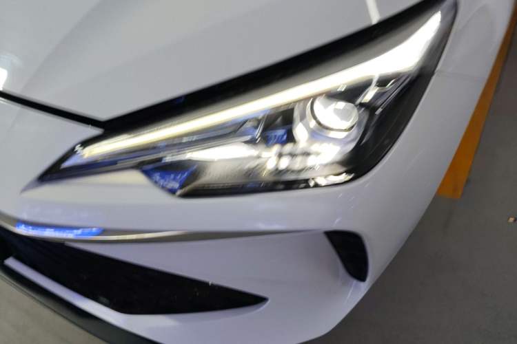 Used Roewe i5 2023 1.5L CVT Luxury Edition Left Front Headlight