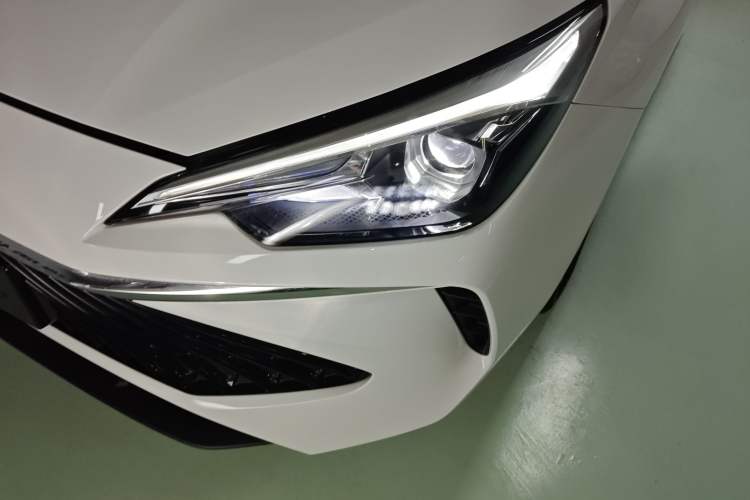 Used Roewe i5 2023 1.5L CVT Luxury Edition Left Front Headlight