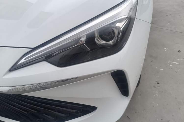 Used Roewe i5 2023 1.5L Manual Comfort Edition Left Front Headlight
