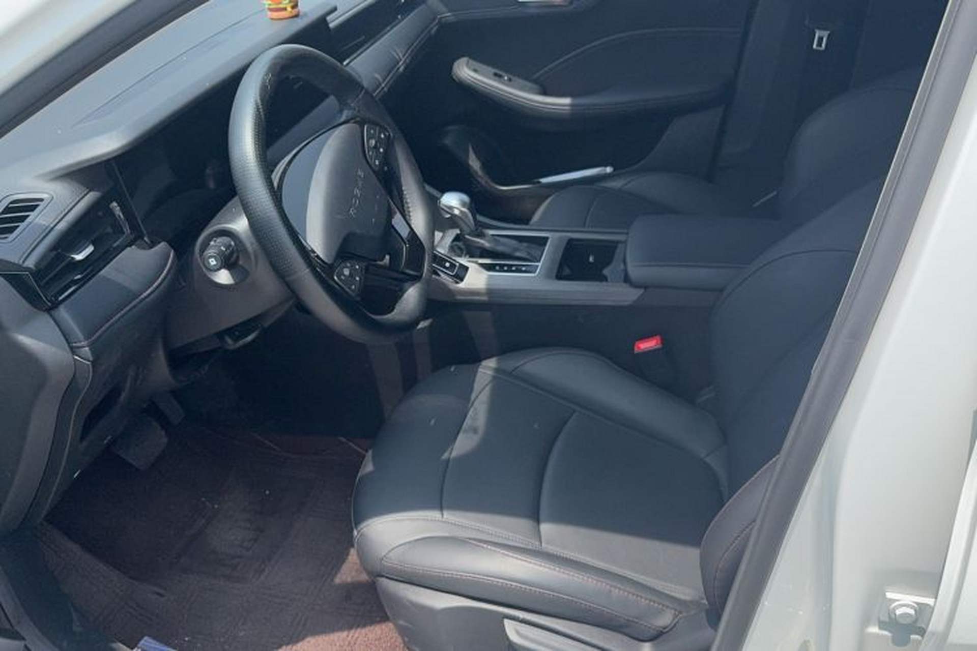 Used Roewe i5 2023 1.5L CVT Luxury Edition Left Front Seat