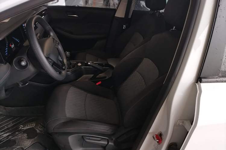 Used Roewe i5 2023 1.5L Manual Comfort Edition Left Front Seat
