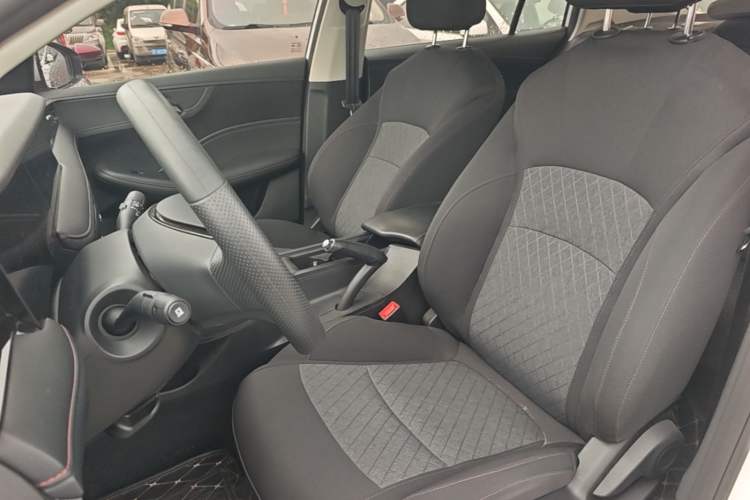 Used Roewe i5 2023 1.5L Manual Comfort Edition Left Front Seat