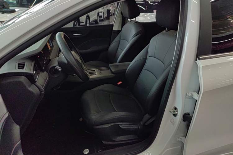 Used Roewe i5 2023 1.5L CVT Luxury Edition Left Front Seat