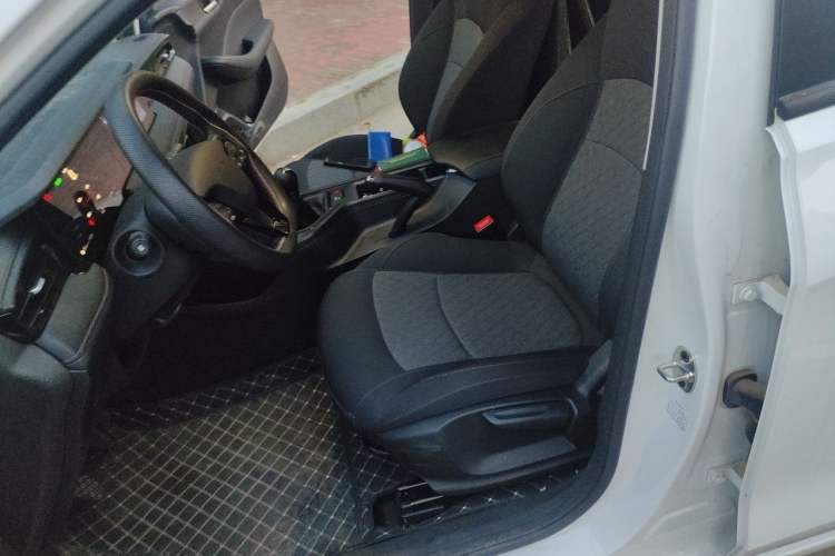 Used Roewe i5 2023 1.5L Manual Comfort Edition Left Front Seat