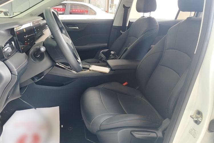 Used Roewe i5 2023 1.5L CVT Luxury Edition Left Front Seat