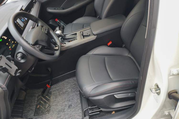 Used Roewe i5 2023 1.5L CVT Luxury Edition Left Front Seat
