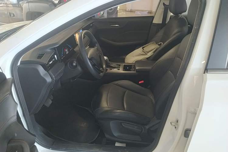 Used Roewe i5 2023 1.5L CVT Luxury Edition Left Front Seat