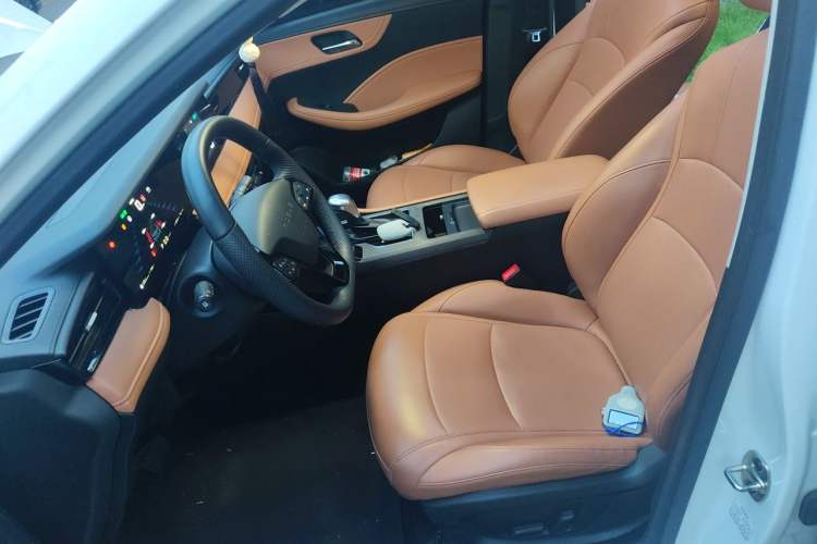 Used Roewe i5 2023 1.5L CVT Flagship Edition Left Front Seat