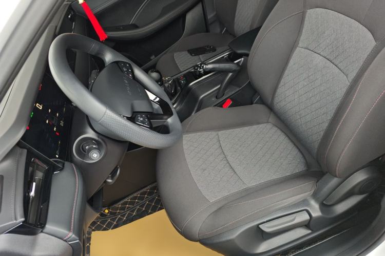 Used Roewe i5 2023 1.5L Manual Comfort Edition Left Front Seat