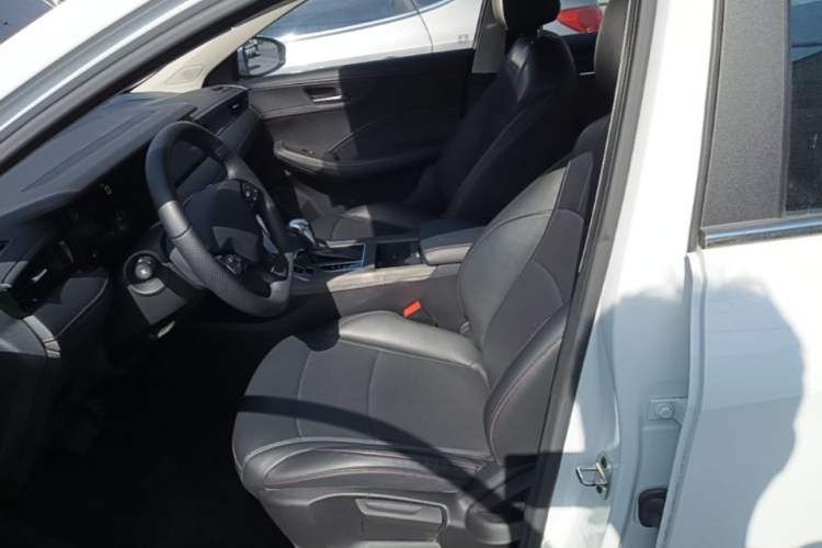 Used Roewe i5 2023 1.5L CVT Luxury Edition Left Front Seat