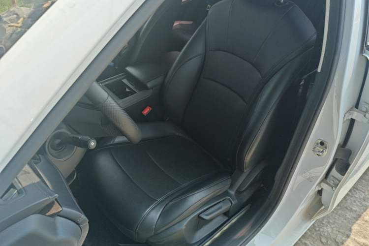Used Roewe i5 2023 1.5L CVT Luxury Edition Left Front Seat