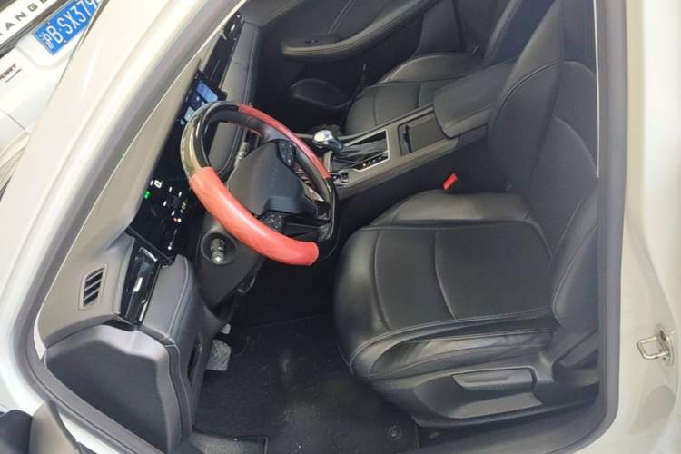 Used Roewe i5 2023 1.5L CVT Luxury Edition Left Front Seat