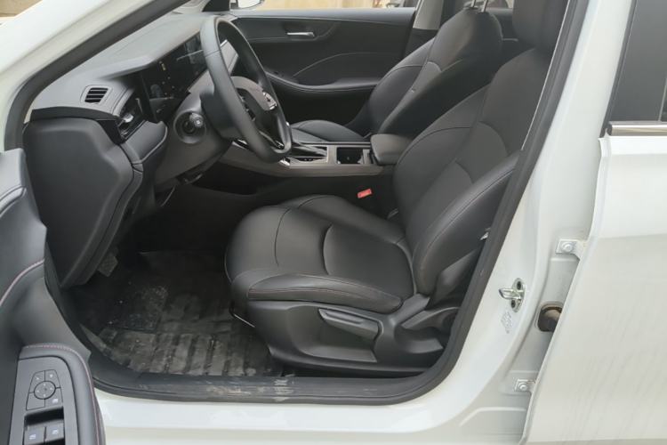 Used Roewe i5 2023 1.5L CVT Luxury Edition Left Front Seat