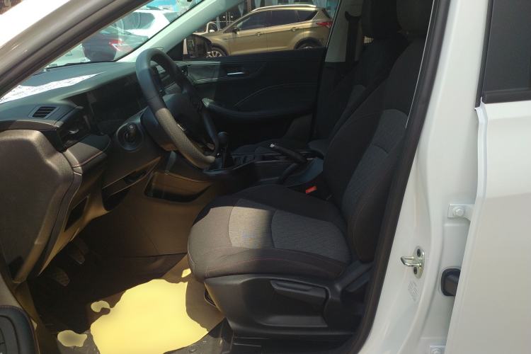 Used Roewe i5 2023 1.5L Manual Comfort Edition Left Front Seat