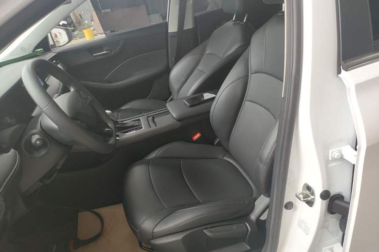 Used Roewe i5 2023 1.5L CVT Luxury Edition Left Front Seat