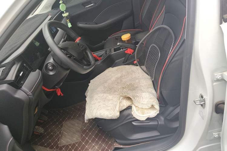 Used Roewe i5 2023 1.5L Manual Comfort Edition Left Front Seat