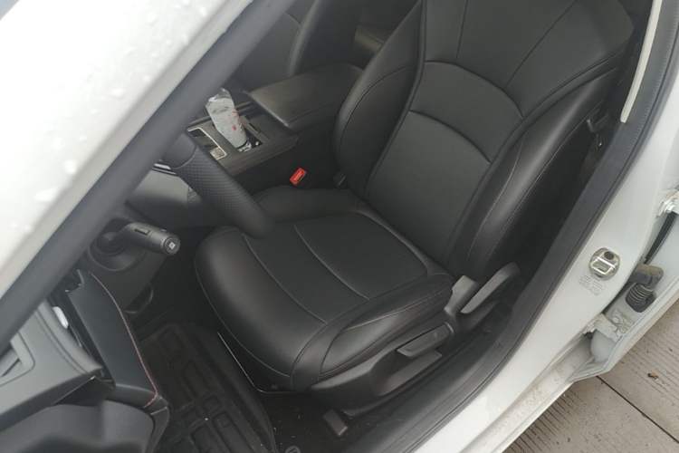 Used Roewe i5 2023 1.5L CVT Luxury Edition Left Front Seat