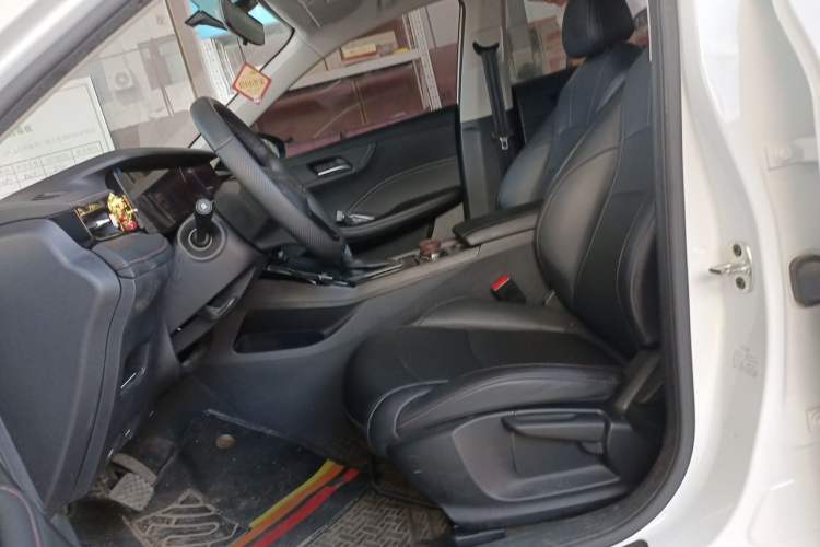 Used Roewe i5 2023 1.5L CVT Luxury Edition Left Front Seat