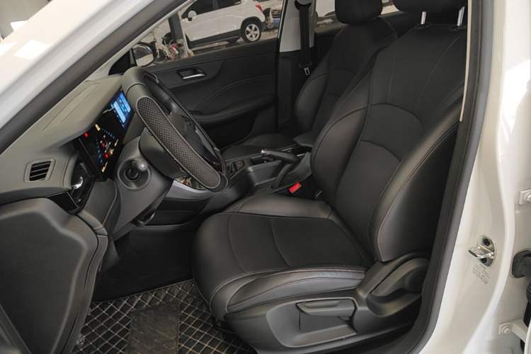 Used Roewe i5 2023 1.5L Manual Excellence Edition Left Front Seat