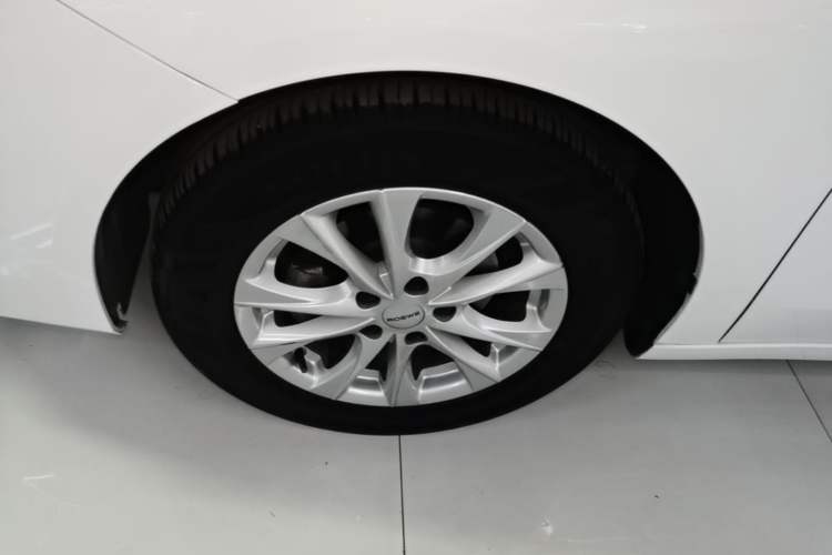 Used Roewe i5 2023 1.5L CVT Luxury Edition Left Front Wheel Hub