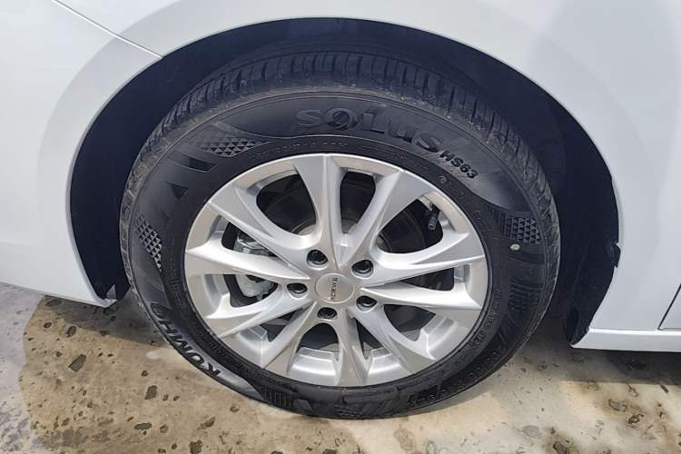 Used Roewe i5 2023 1.5L Manual Comfort Edition Left Front Wheel Hub