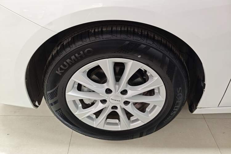 Used Roewe i5 2023 1.5L Manual Comfort Edition Left Front Wheel Hub