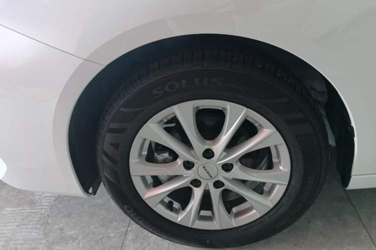 Used Roewe i5 2023 1.5L CVT Luxury Edition Left Front Wheel Hub