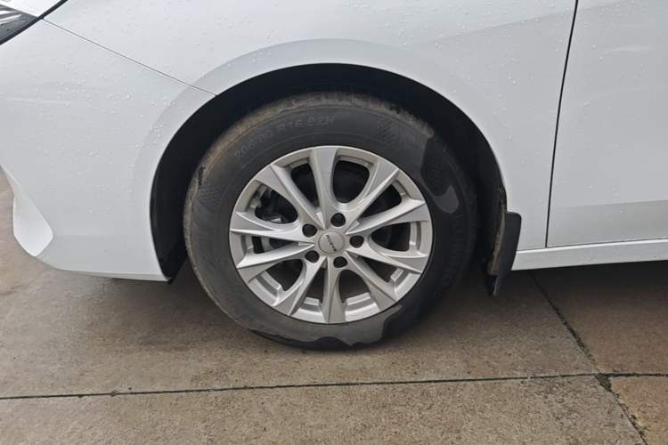 Used Roewe i5 2023 1.5L Manual Comfort Edition Left Front Wheel Hub