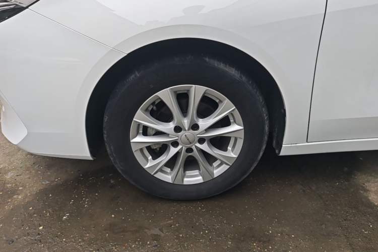 Used Roewe i5 2023 1.5L Manual Comfort Edition Left Front Wheel Hub