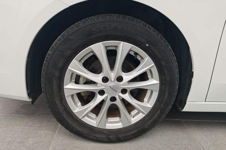 Used Roewe i5 2023 1.5L CVT Luxury Edition Left Front Wheel Hub