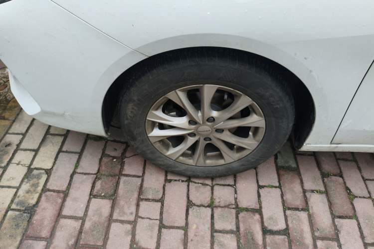 Used Roewe i5 2023 1.5L CVT Luxury Edition Left Front Wheel Hub