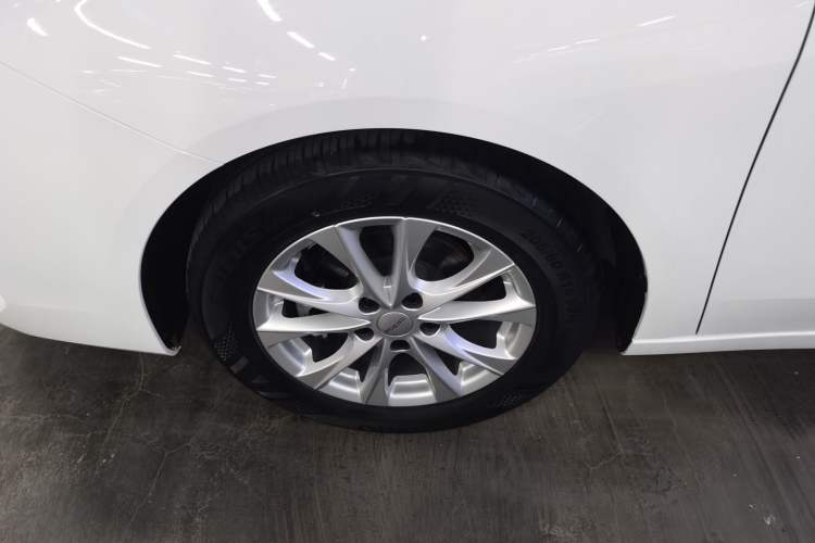 Used Roewe i5 2023 1.5L Manual Comfort Edition Left Front Wheel Hub