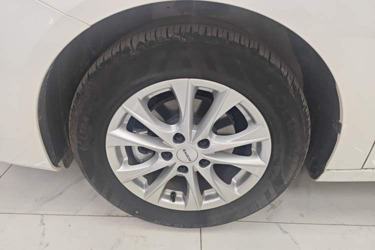 Used Roewe i5 2023 1.5L CVT Luxury Edition Left Front Wheel Hub