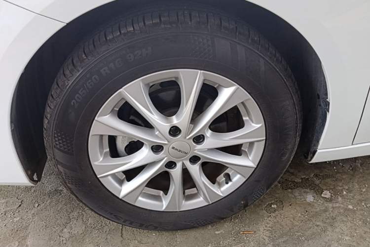 Used Roewe i5 2023 1.5L Manual Comfort Edition Left Front Wheel Hub
