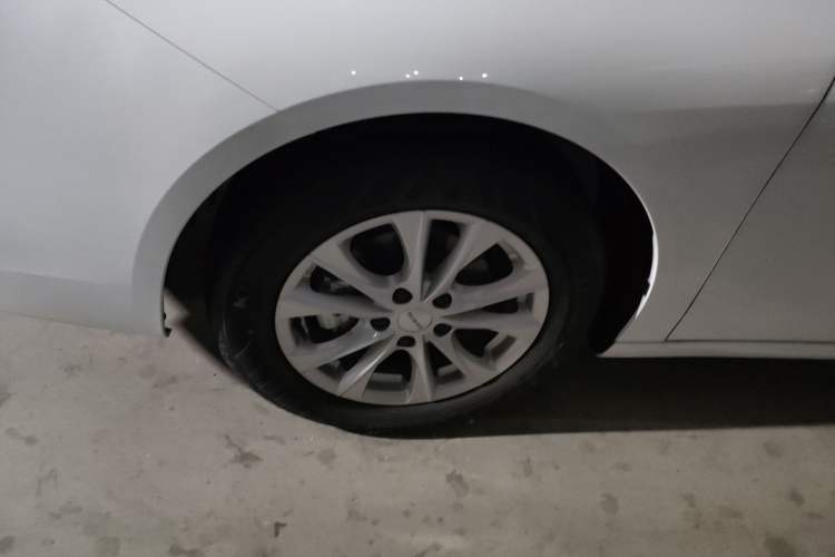 Used Roewe i5 2023 1.5L CVT Luxury Edition Left Front Wheel Hub