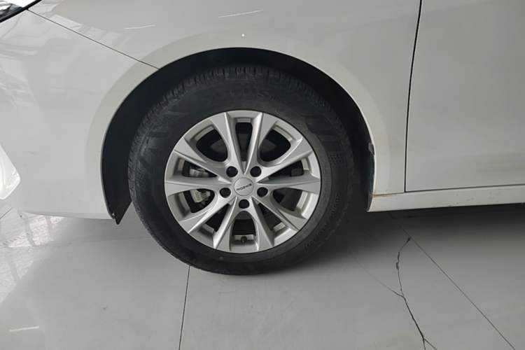 Used Roewe i5 2023 1.5L Manual Excellence Edition Left Front Wheel Hub