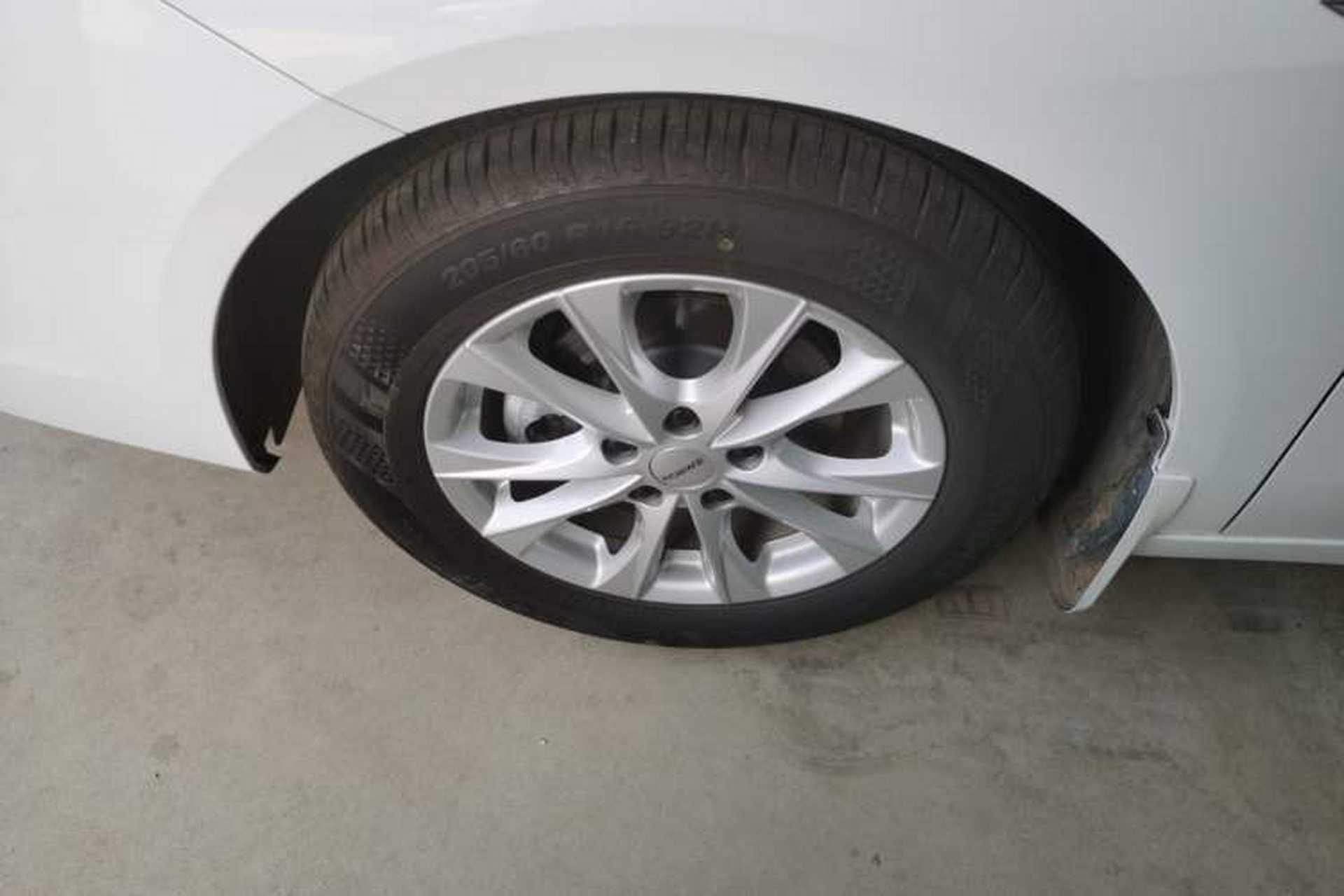 Used Roewe i5 2023 1.5L Manual Comfort Edition Left Front Wheel Hub