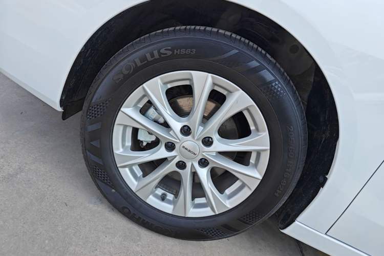 Used Roewe i5 2023 1.5L CVT Luxury Edition Left Front Wheel Hub