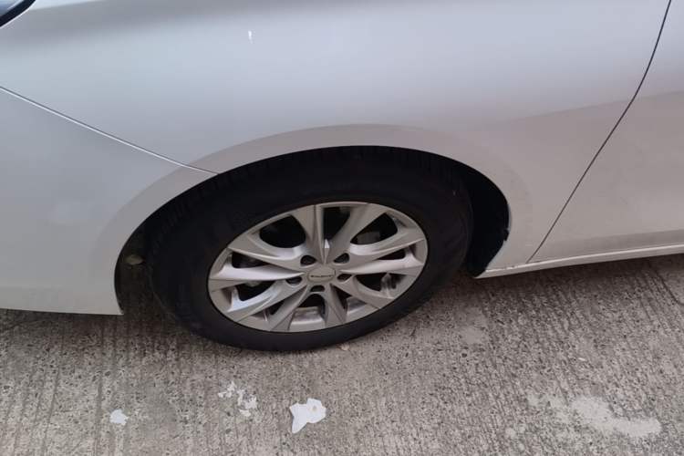 Used Roewe i5 2023 1.5L CVT Luxury Edition Left Front Wheel Hub