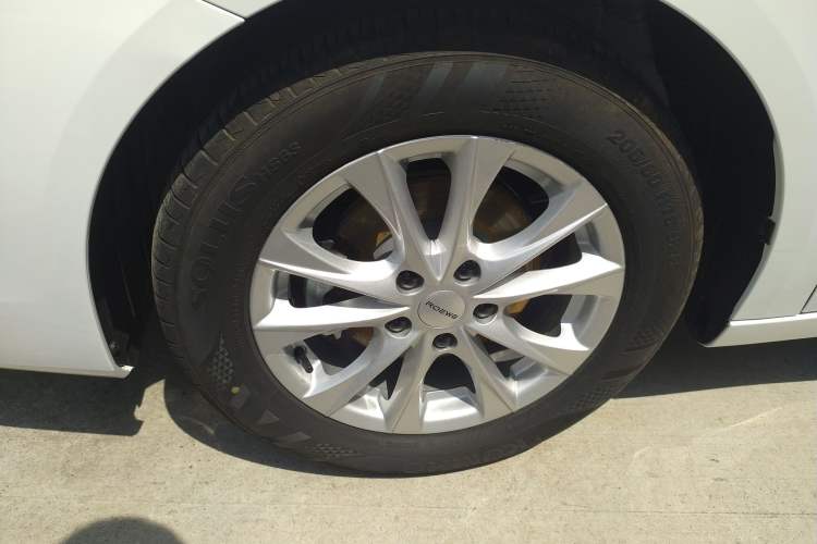 Used Roewe i5 2023 1.5L Manual Comfort Edition Left Front Wheel Hub