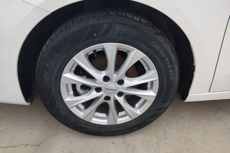 Used Roewe i5 2023 1.5L CVT Luxury Edition Left Front Wheel Hub