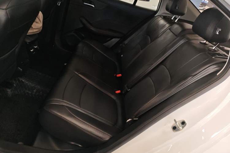 Used Roewe i5 2023 1.5L CVT Luxury Edition Left Rear Seat