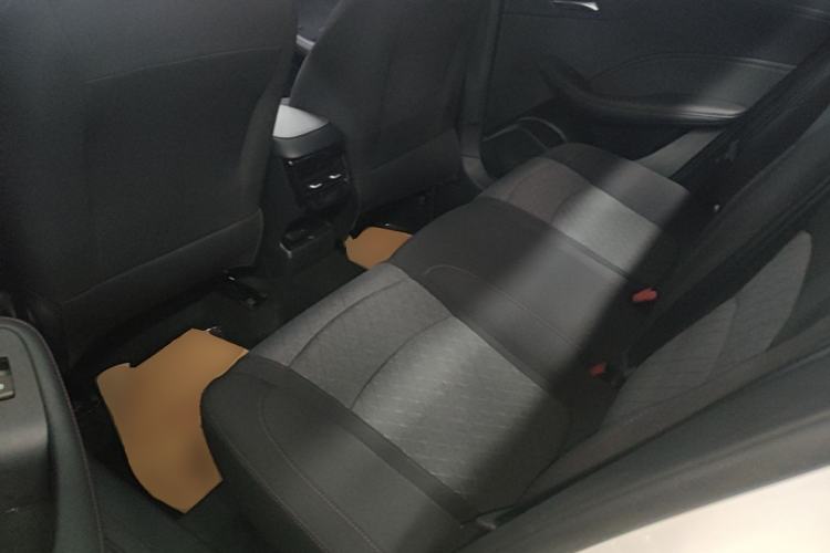 Used Roewe i5 2023 1.5L Manual Comfort Edition Left Rear Seat